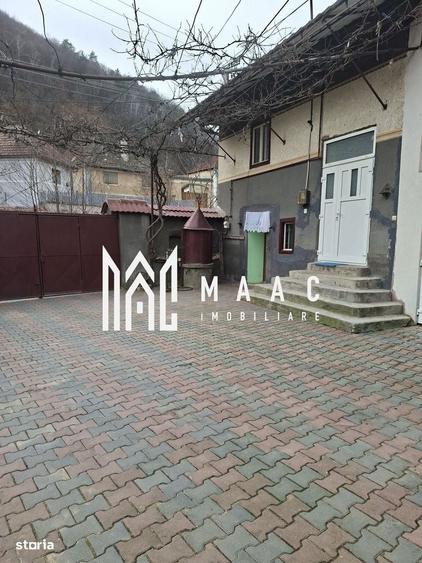 Casă cu 4 camere în Câineni