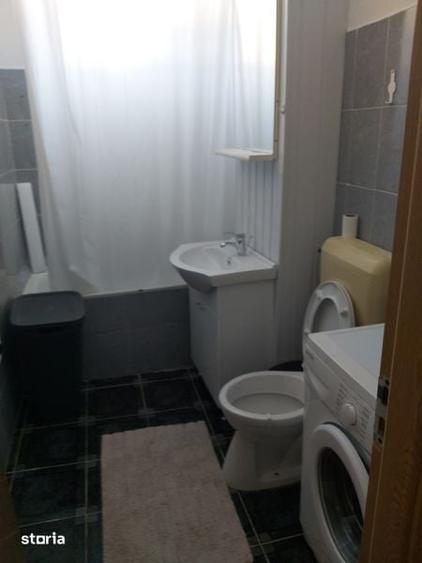 Apartament cu 2 camere decomandat în Precista