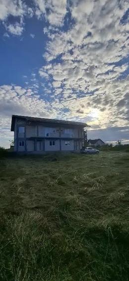 Casă cu 5 camere în Central