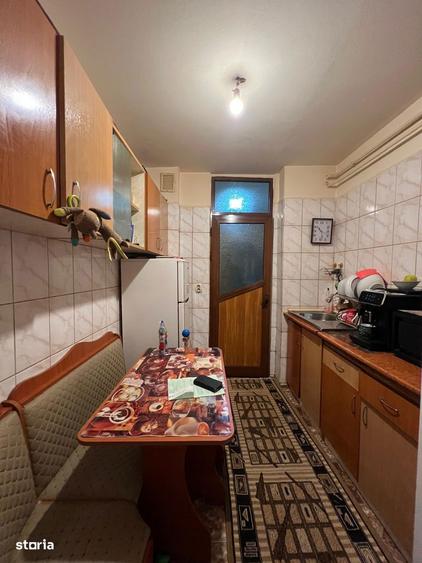 Apartament cu 2 camere decomandat în Podul de Fier