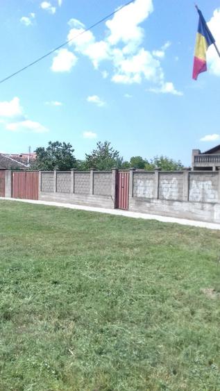 Casă cu 4 camere în Mândruloc