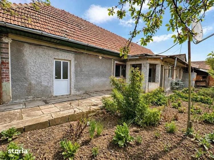 Casă cu 3 camere cu Teren 600 Mp în Central