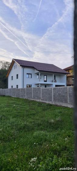 Casă cu 5 camere în Bârsești
