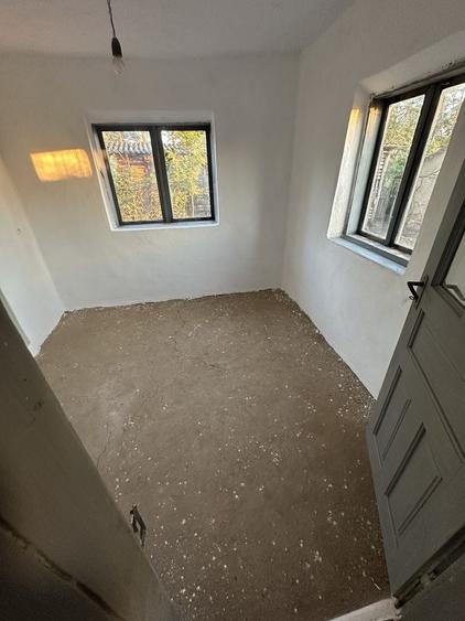 Casă cu 4 camere în Ulmu
