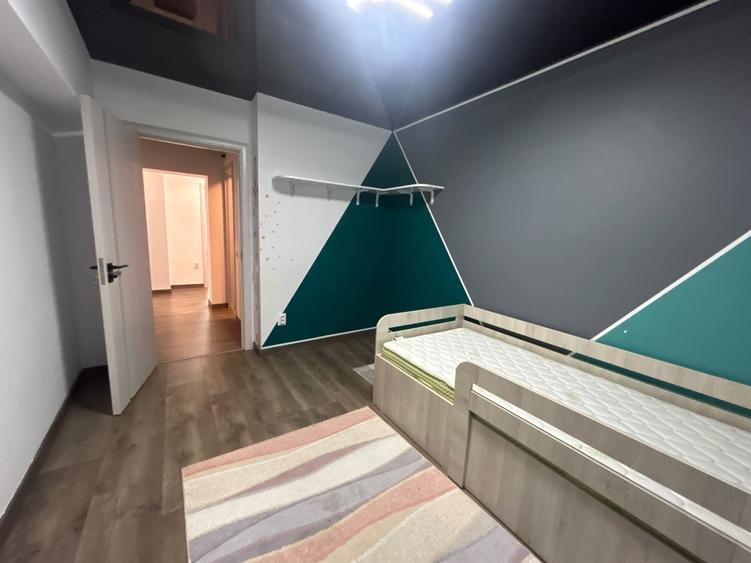 Apartament cu 4 camere decomandat, mobilat în Dorobanți
