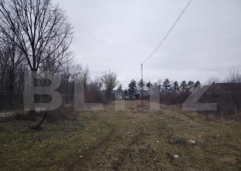 Teren de 2700 mp, în Central