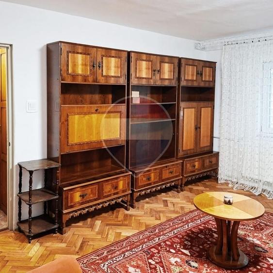 Apartament cu 4 camere decomandat în Nufărul