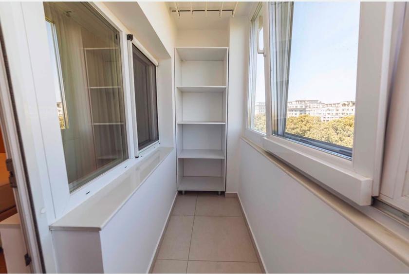 Apartament cu 4 camere decomandat în P-ța Unirii