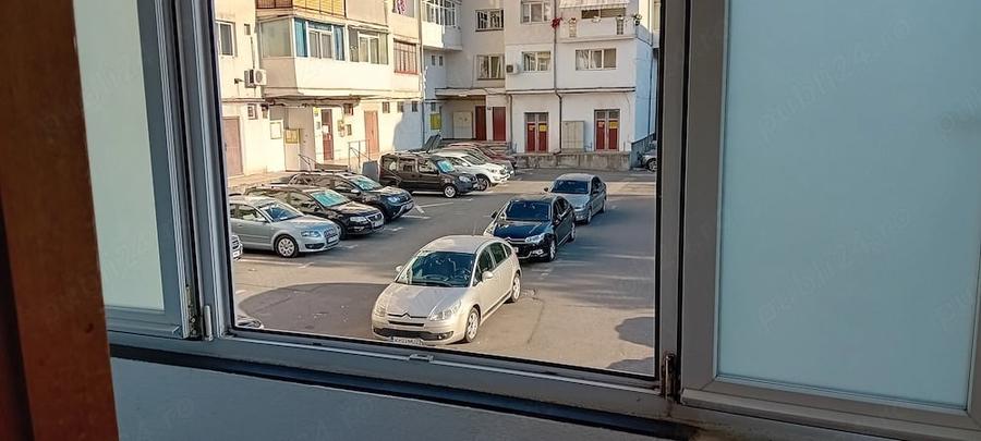 Apartament cu 2 camere decomandat în Traian