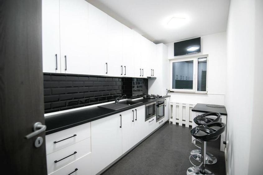 Apartament cu 3 camere decomandat, mobilat în Copou