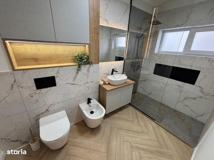 Apartament cu 4 camere în Cristian