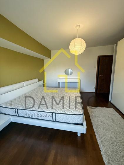 Apartament cu 3 camere decomandat în Libertății