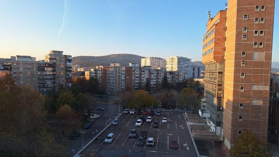 Apartament cu 2 camere decomandat în Ostroveni