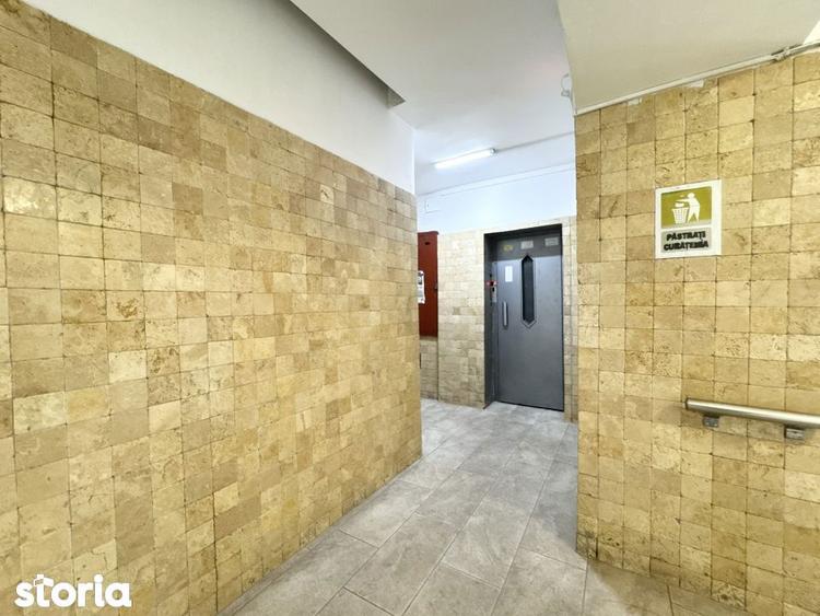 Apartament cu 4 camere semidecomandat în Grivița
