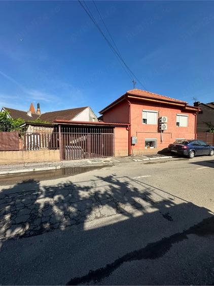 Casă cu Teren 130 Mp în Central