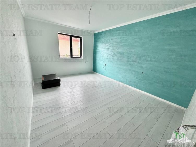 Casă individuală cu 5 camere cu Teren 483 Mp în Gulia