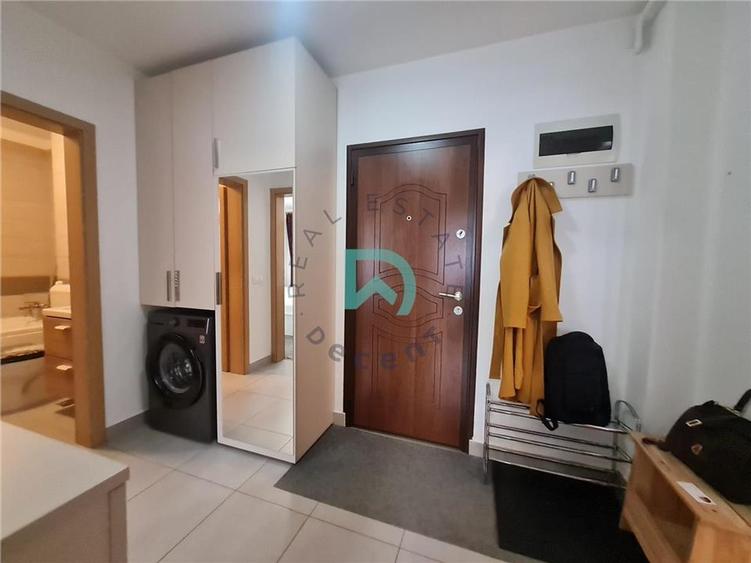 Apartament cu 2 camere decomandat, mobilat în Tractorul