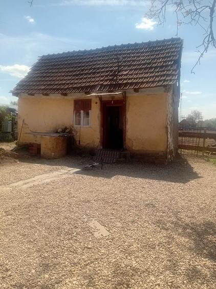 Casă cu 4 camere în Cermei