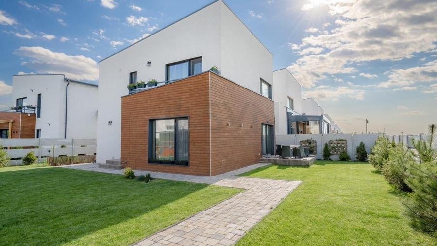 Casă individuală cu 4 camere cu Teren 325 Mp în Tunari
