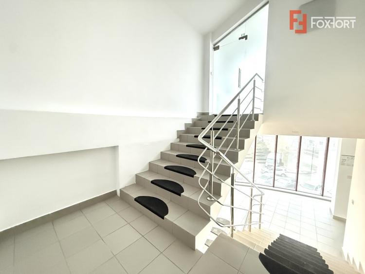 Spațiu comercial, de 550 mp, în Dâmbovița