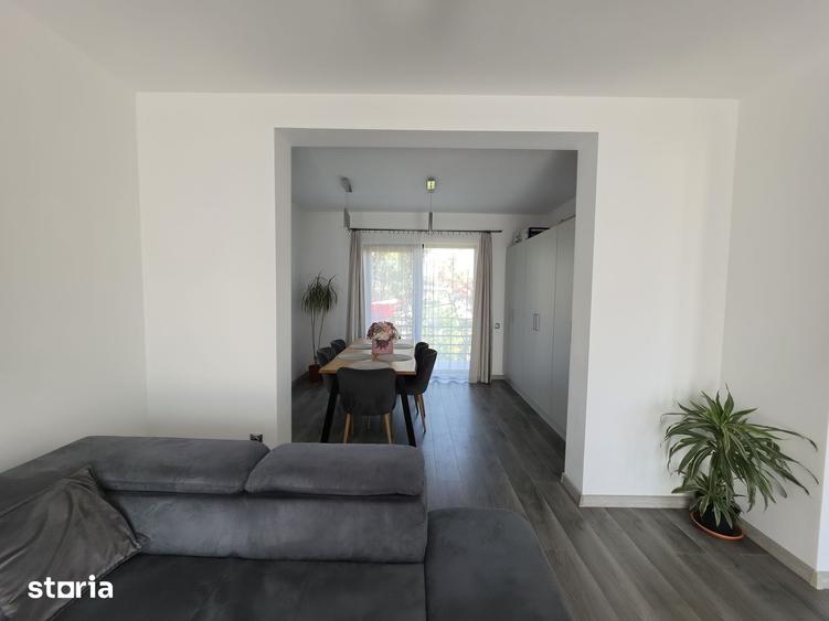 Casă cu 4 camere cu Teren 412 Mp în Florești