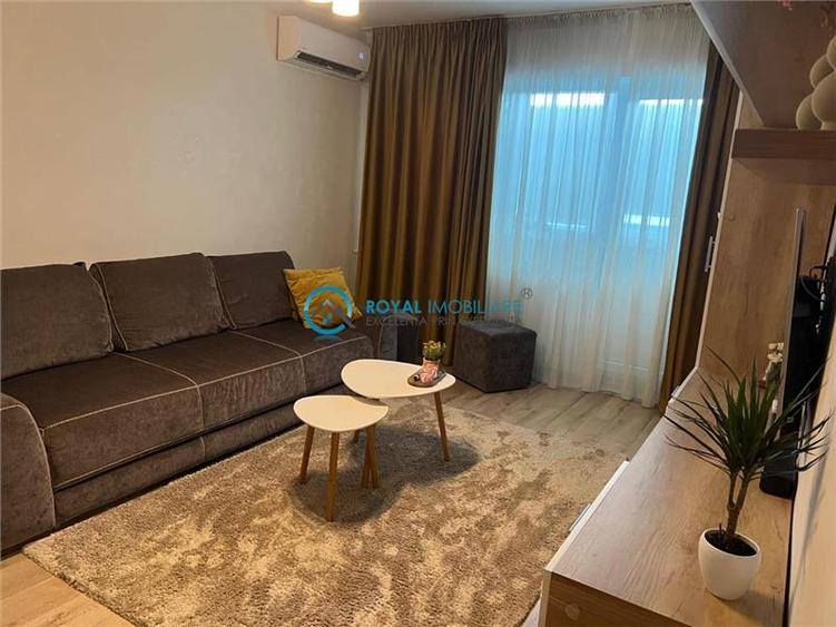 Apartament cu 2 camere decomandat în B-dul București