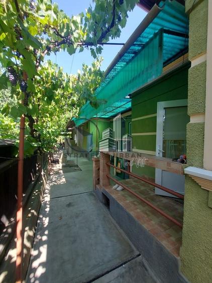Casă individuală cu 4 camere cu Canalizare în Central