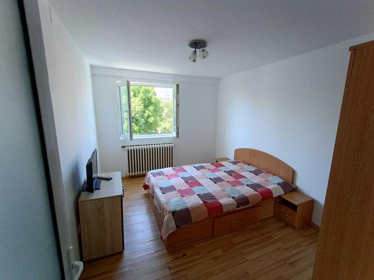 Apartament cu 2 camere decomandat în Războieni