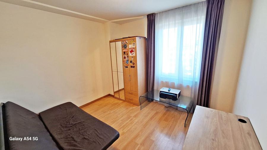 Apartament cu 4 camere decomandat în Centrul Civic