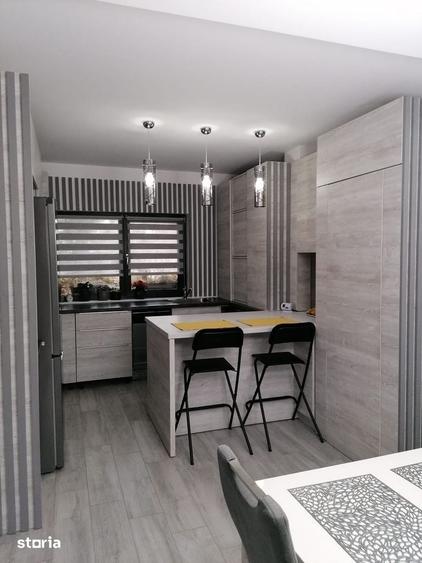 Casă cu 4 camere cu Teren 250 Mp în Corbeanca