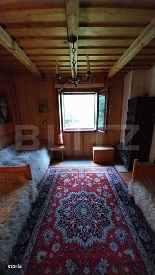 Casă cu 4 camere cu Teren 300 Mp în Central