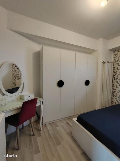 Apartament cu 3 camere în Tei