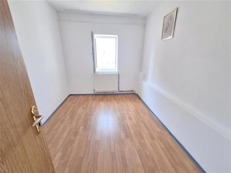 Apartament 2 camere semidecomandat, zona Mioritei - 5