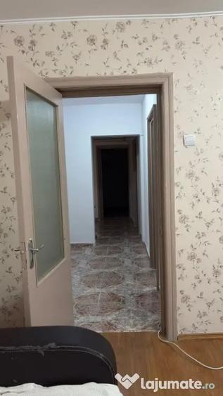 Apartament cu 3 camere decomandat în Dorobanți