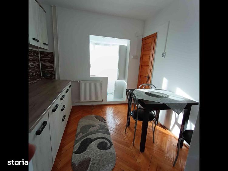 Apartament cu 2 camere decomandat în Girocului