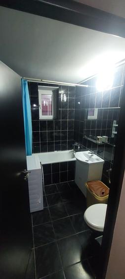 Garsonieră decomandată, mobilată în Central