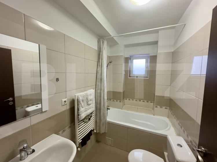 Apartament cu 2 camere semidecomandat, mobilat în Tolstoi