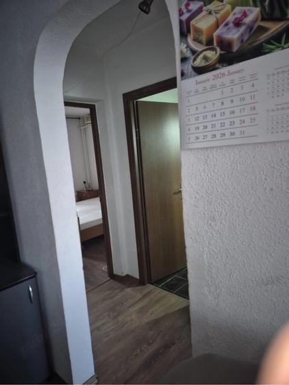 Apartament cu 3 camere semidecomandat în Titan