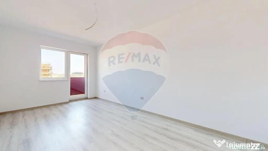 Apartament cu 3 camere decomandat în Sânpetru