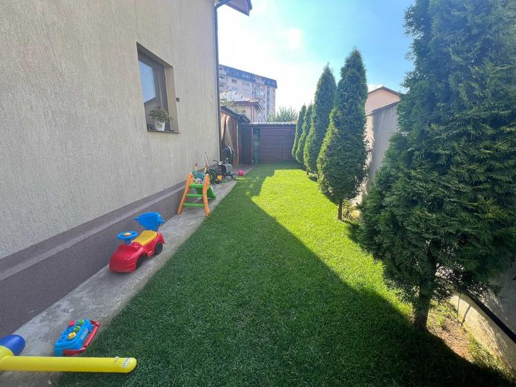 Casă cu 4 camere în Central