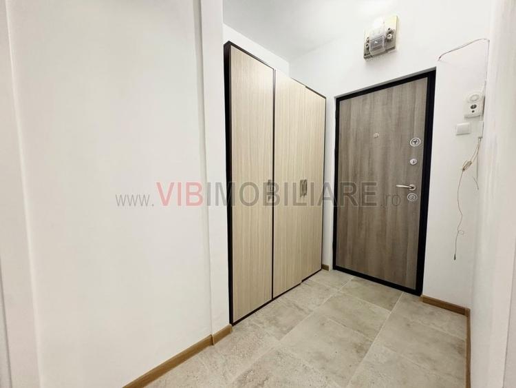 Apartament cu 2 camere semidecomandat, mobilat în 1 Mai
