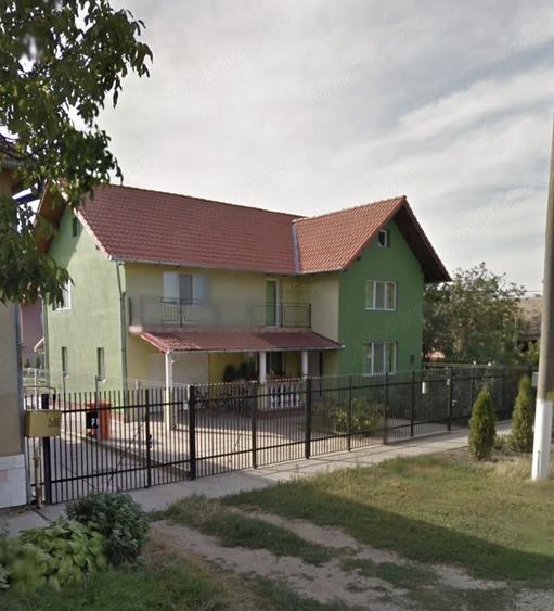 Casă cu 3 camere cu Teren 650 Mp în Central