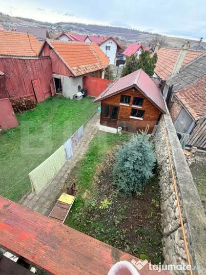 Casă cu 7 camere cu Teren 2285 Mp în Tohanu Vechi