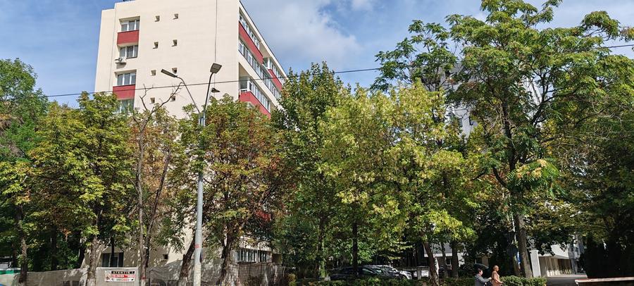 Apartament cu 2 camere semidecomandat în Olteniței