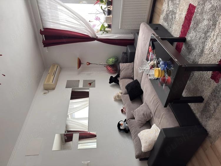 Apartament cu 3 camere semidecomandat în Crângași