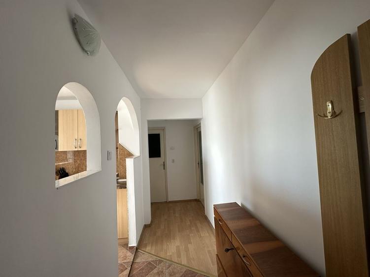 Apartament cu 2 camere decomandat în Ștrand