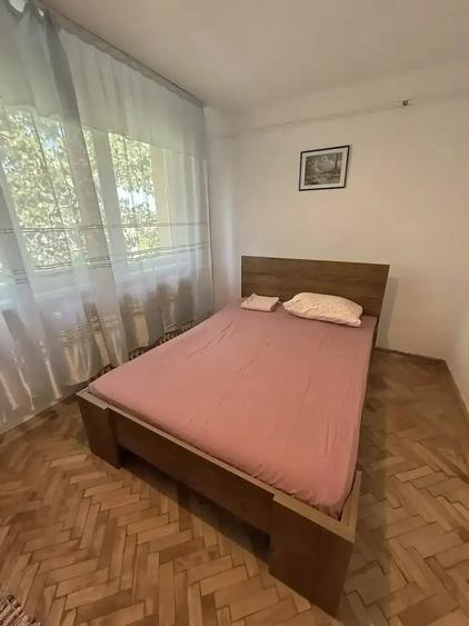 Apartament cu 2 camere semidecomandat în Brazda lui Novac