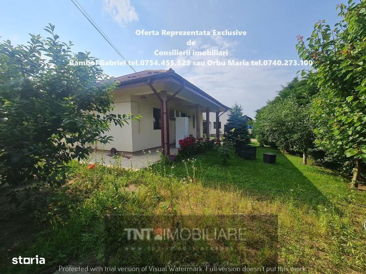 Casă cu 2 camere decomandat în Central