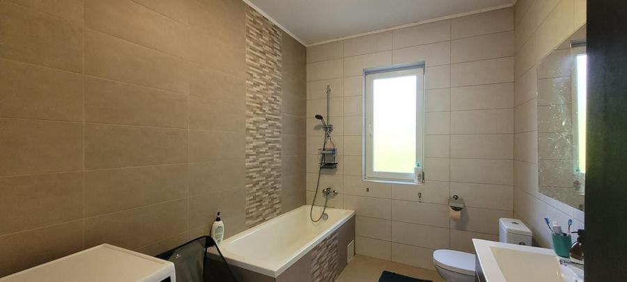 Apartament cu 3 camere decomandat, mobilat în Zorilor