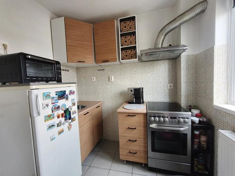 Apartament cu 2 camere semidecomandat în Complex Studențesc